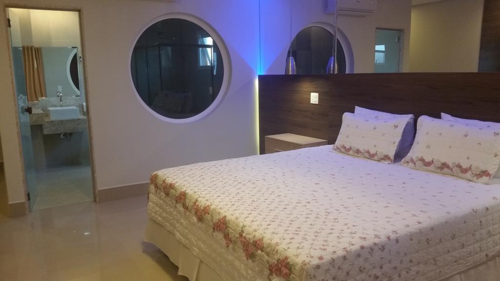 Kamur Plaza Hotel غويانيزيا الغرفة الصورة