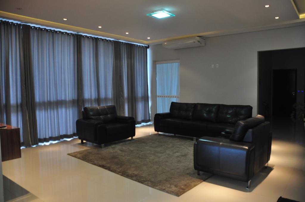 Kamur Plaza Hotel غويانيزيا المظهر الخارجي الصورة