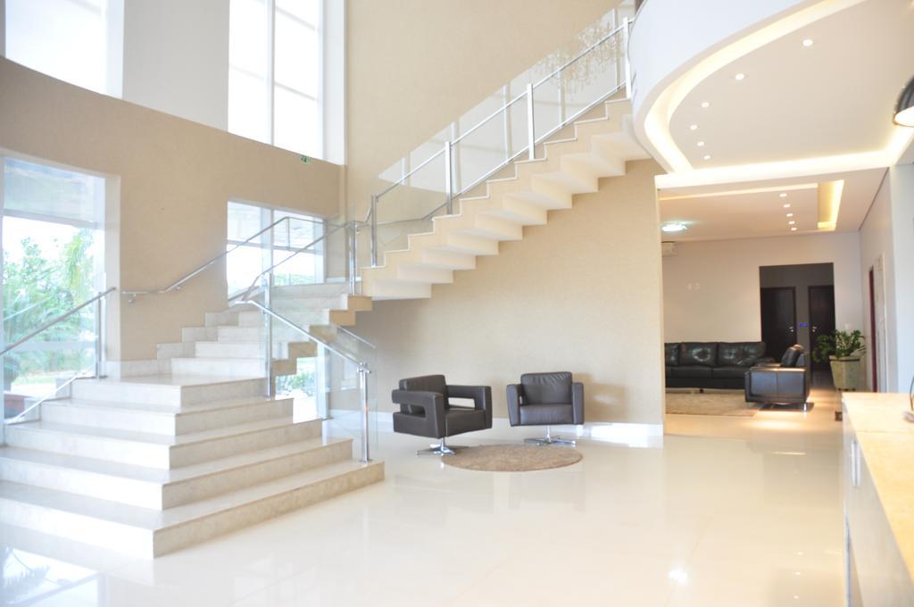 Kamur Plaza Hotel غويانيزيا المظهر الخارجي الصورة